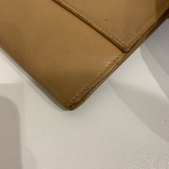 Gucci Beige Leather Bifold Wallet Sku#84861 (gently used) - Picture 5 of 13